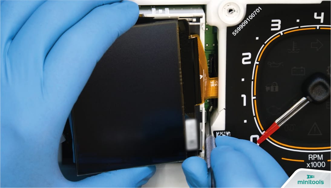 Come connettere l'FPC del nuovo display dei contachilometri della Fiat Panda 319
