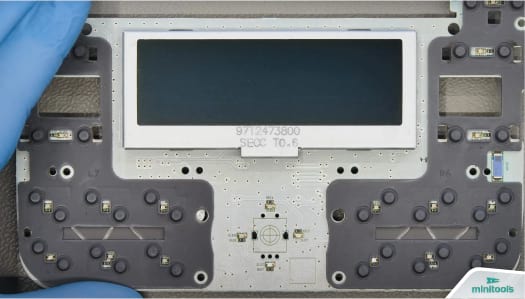 Sostituzione dell'encoder della manopola dell'autoradio Daewoo per Dacia e Renault