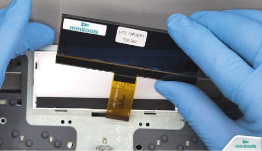 Sostituzione del display dell'autoradio Daewoo con il ricambio Minitools SEPDISP44
