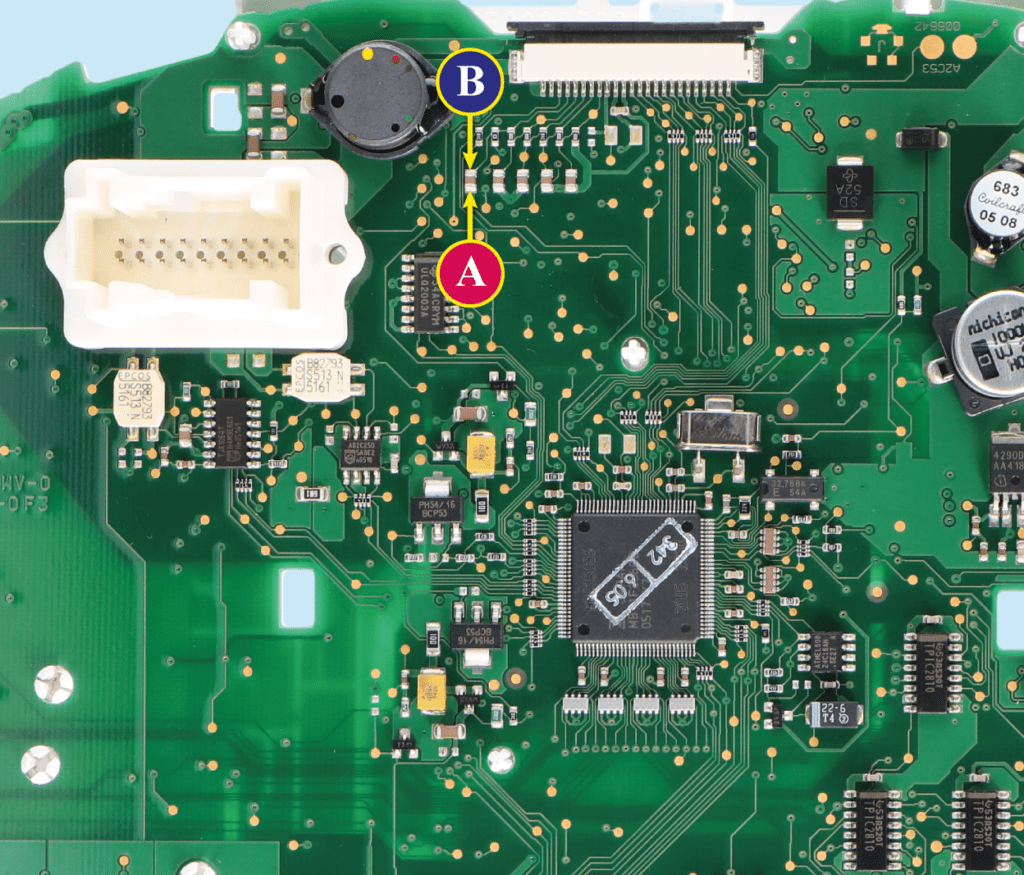 Dove misurare tensione su PCB contachilometri Mercedes SLK R171