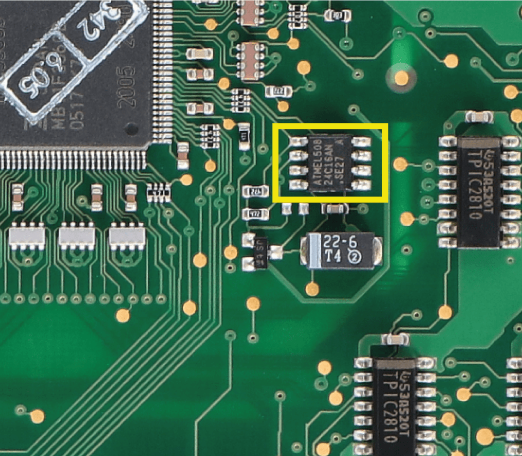 Collocazione EEPROM 24C16 su quadro strumenti Mercedes SLK R171