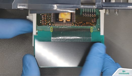 Positioning Minitools display SEPDISP35B on BMW 5 Series E34 instrument panel