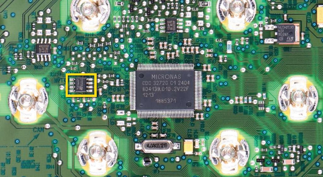 Dove trovare la EEPROM 93C66 o la 93C56 sui circuiti stampati dei contachilometri Renault Modus